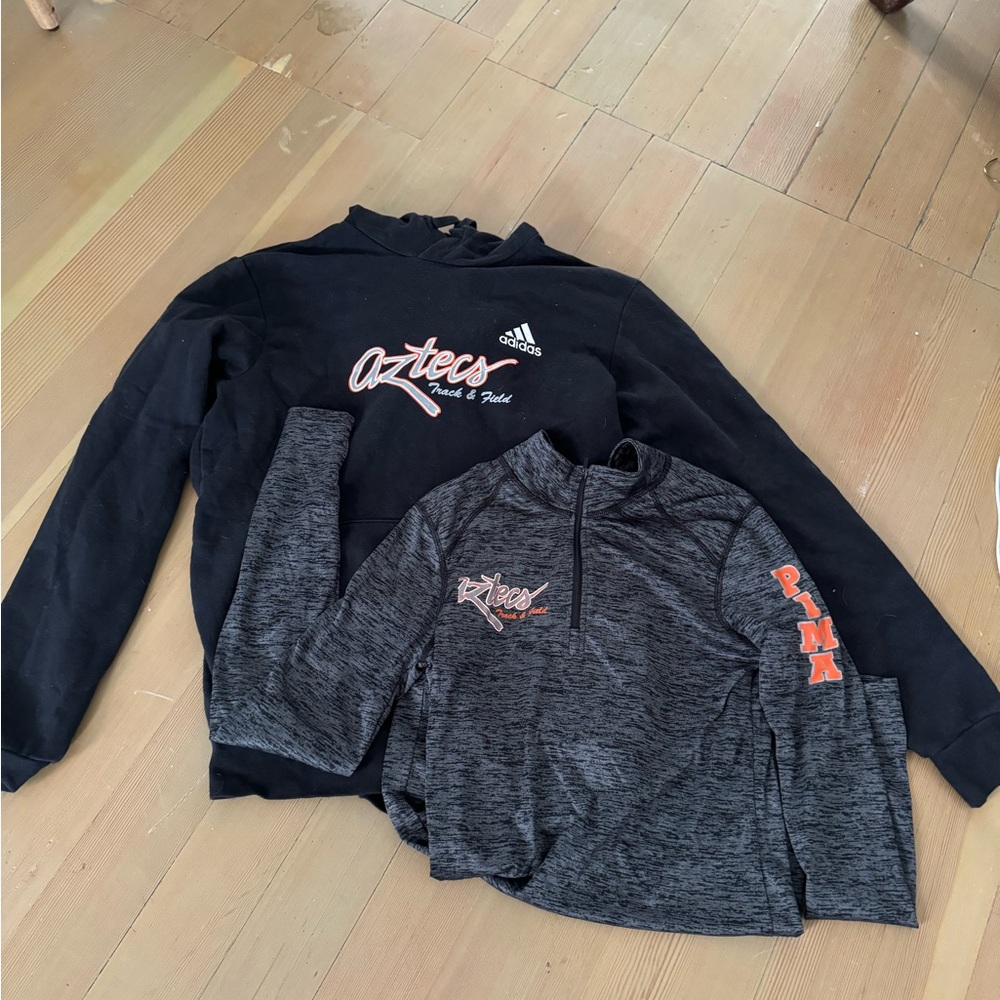 Adias college sweatshirt and pullover